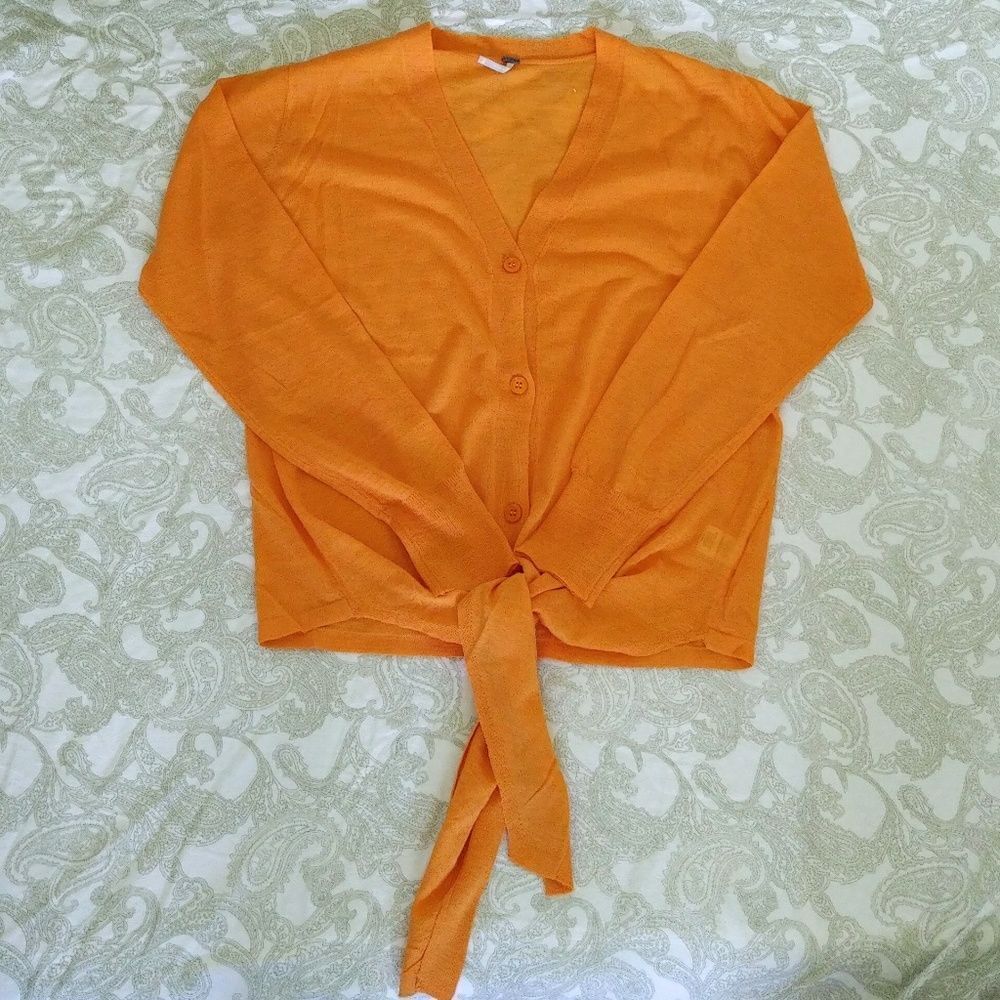 ✨️HP✨️ Young👧 Fabulous💃 & Broke💸 (YFB) Ivy Sweater - Picture 8 of 8